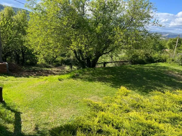 Terrain constructible 1300 m² - Charmes-sur-Rhône