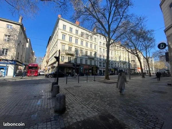 Commerce beauté/coiffure 33 m²