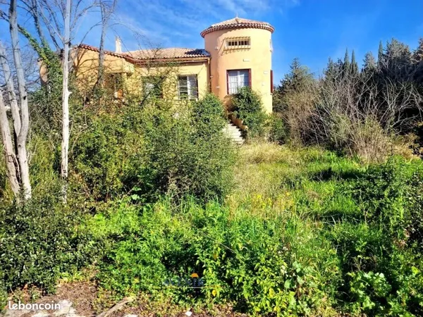 Maison 8 pièces 280 m²