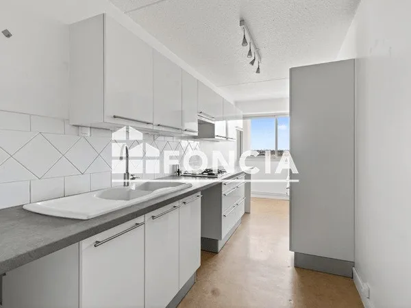 Appartement - 7ème étage - T4 - 84 m²