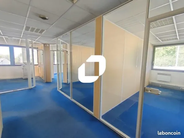 Bureaux 240 m²