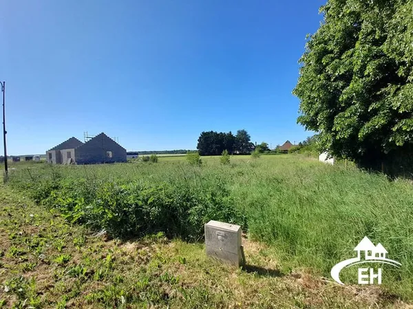 TERRAIN CONSTRUCITBLE DE 770 M²