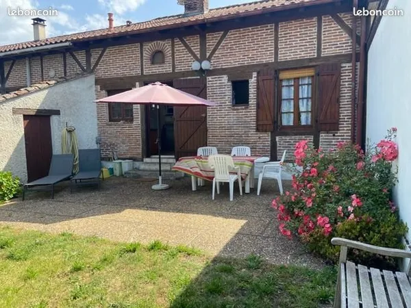 Charmante maison au coeur du village de leon (Landes)