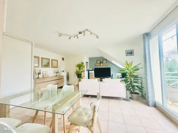 Charmant appartement - 60,06 m², 2ème étage, 7 minutes à pied de la gare RER