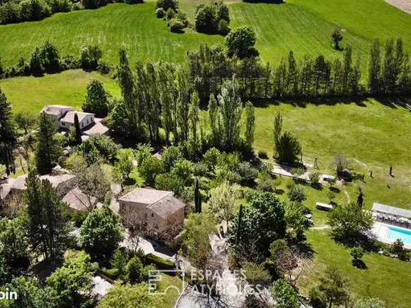 Maison 20 pièces 1000 m²