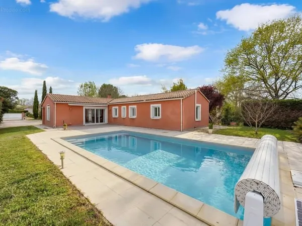 Maison de 156m2 à Brugiere avec piscine et un jardin de 1 500m2