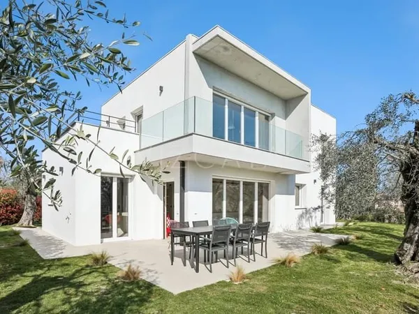 MAISON MODERNE RIMIEZ NICE