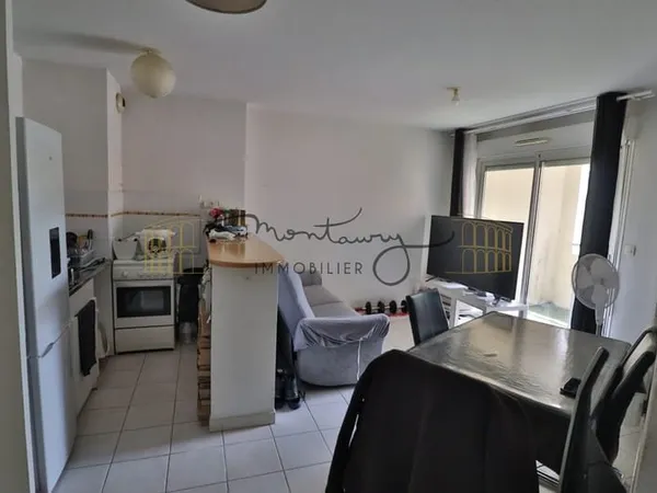 À VENDRE Charmant P2 avec terrasse et parking Avenue Maréchal Juin, Nîmes