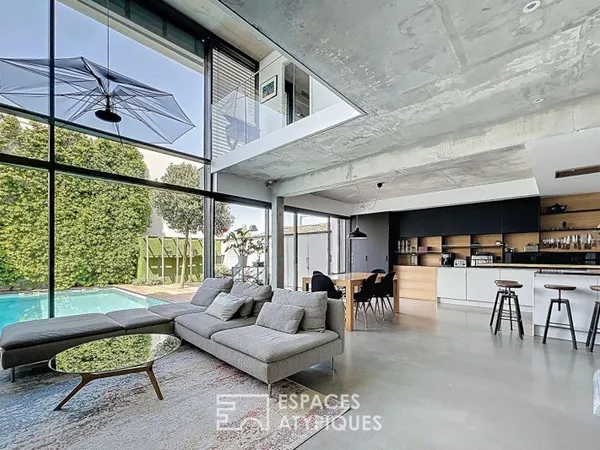 Maison d'architecte avec piscine et rooftop