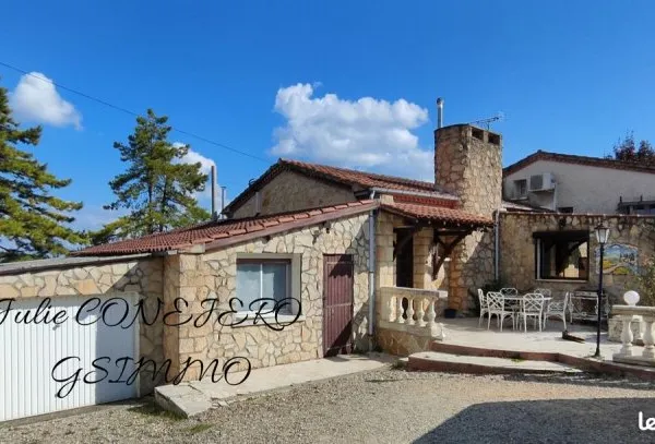 Propriété 7 pièces 210 m²