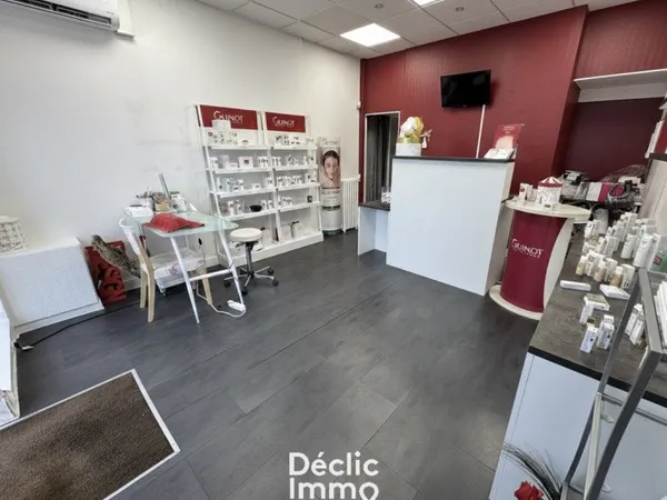 Fonds de commerce 4 pièces 66 m²