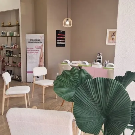 Fonds de Commerce Institut de beauté