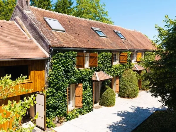 Maison 16 pièces 660 m²