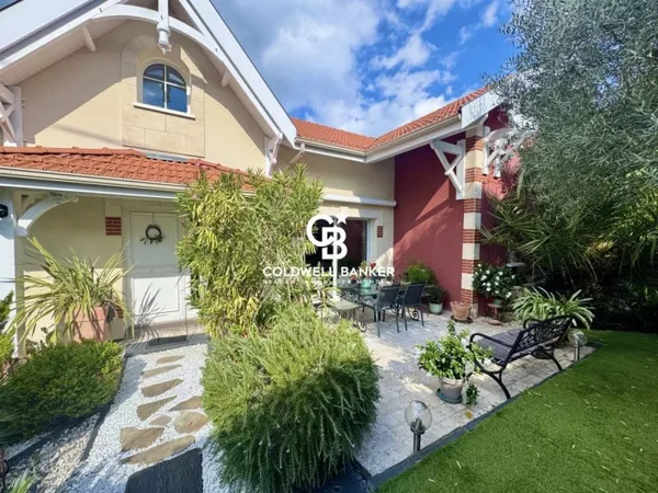 MAGNIFIQUE VILLA EN PARFAIT ETAT PROCHE DES COMMERCES