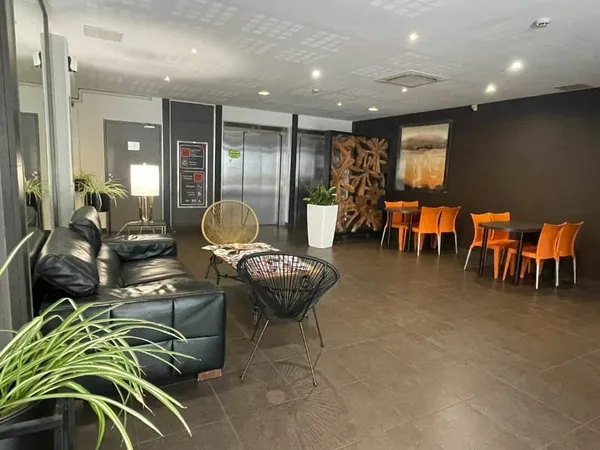 EXCLUSIVITE AVIGNON - STUDIO EN RESIDENCE ETUDIANTE AVEC SERVICES ET LOCATION SAISONNIERE EN ETE