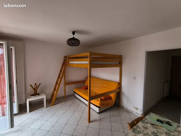 F1 Bis de 25m² meublé