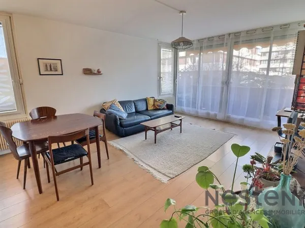 Appartement de trois pièces à Fontenay Sous Bois.
