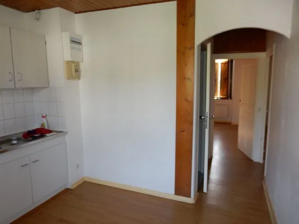 Appartement de type 2 de 36.5m²hab + cave + 1 place parking privative