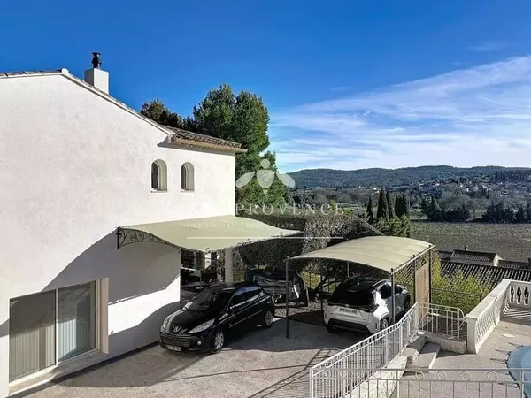 Villa 6 pièces 151 m²