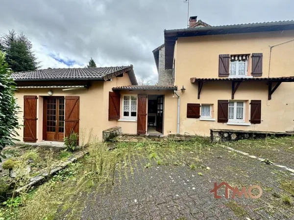 Maison de village dans petit hameau de Creuse
