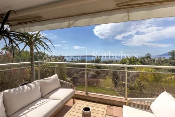 Villa-appartement de luxe Cannes Californie vue mer panoramique - 315 m², jardin privé