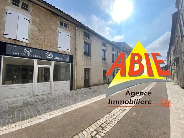EMSEMBLE IMMOBILIER HABITATION ET COMMERCE