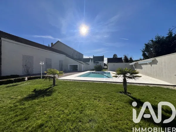 Maison 11 pièces 311 m²