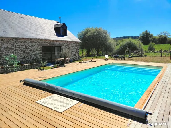 Maison rénovée avec piscine chauffée