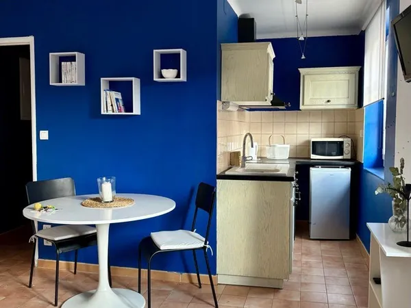 LOCATION - Studio meublé - La Roque d'Anthéron