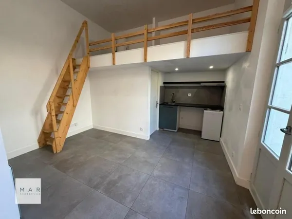 Studio 1 pièce 32 m²