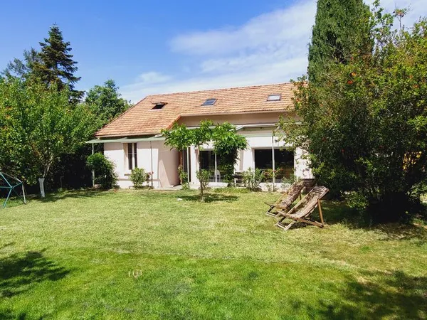 Maison au calme avec jardin