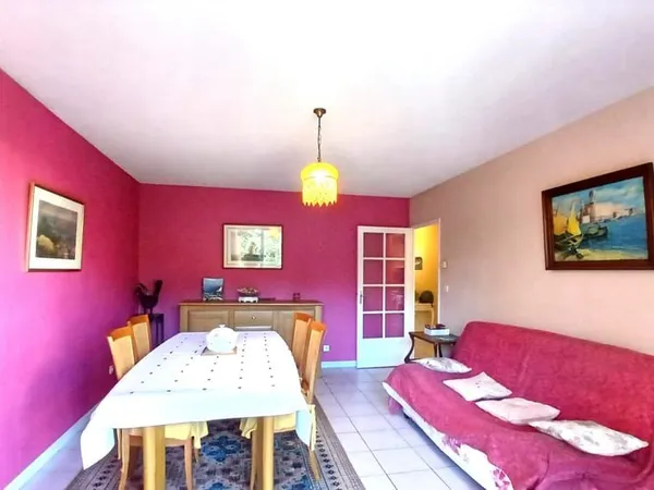 Dernier étage 60 m2 T3 balcon 10 m2 pkg et cellier