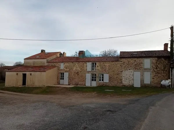 Maison 10 pièces 320 m²