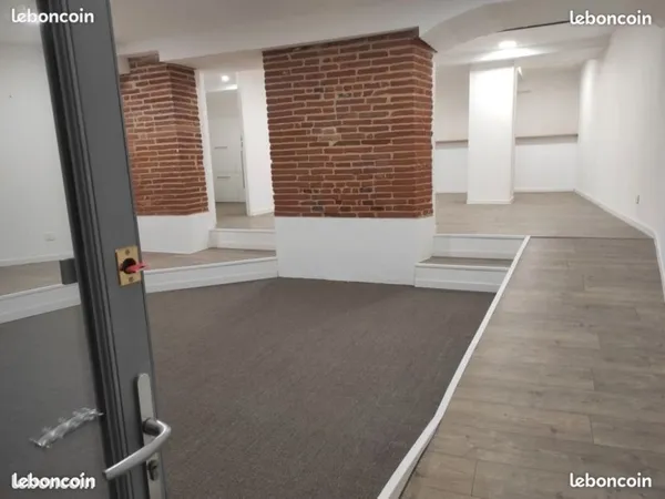 Local professionnel / commercial - 59 m² - Verfeil (31590) - Disponible immédiatement