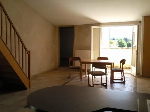 Duplex coeur de ville, 3 chambres et terrasse à Ganges