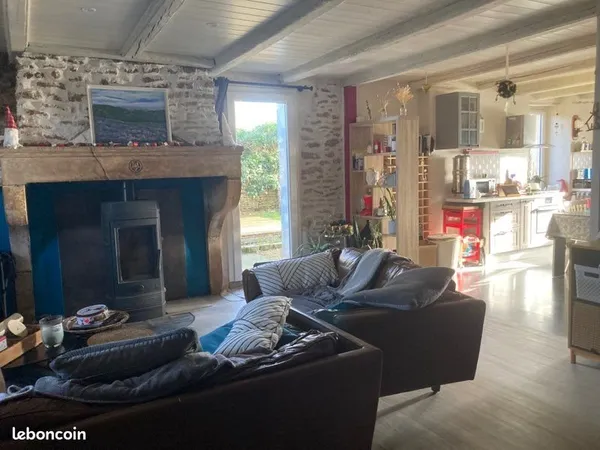 Maison de caractère T4 avec 3 chambres à vendre à jaillon