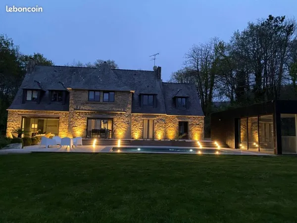 Propriété 8 pièces 210 m²