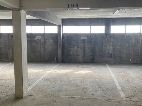 Parking 12 m²