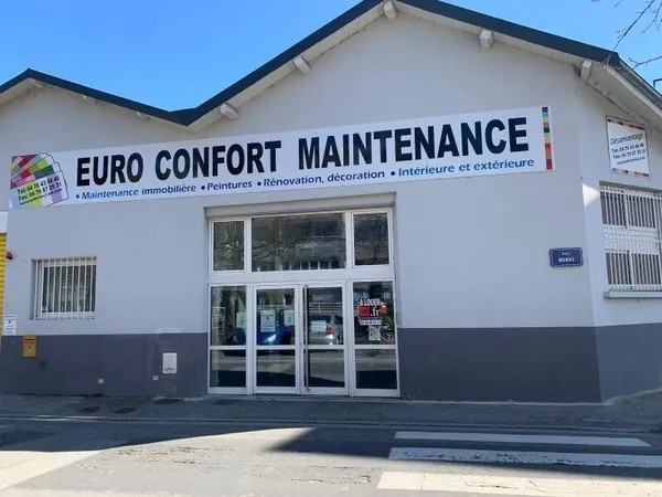 Local commercial 210 m²