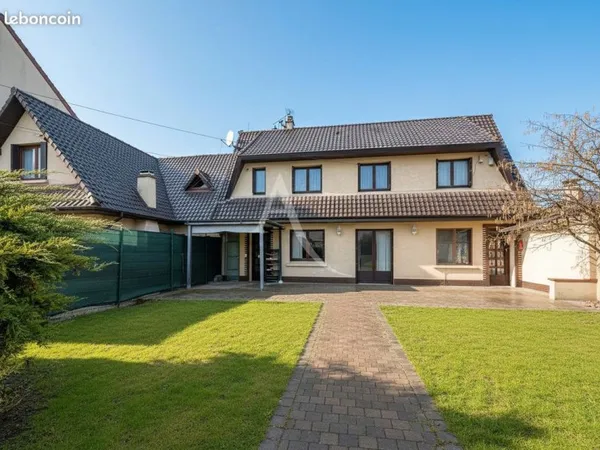 Maison 7 pièces 151 m²