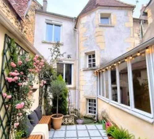 T2 rénové avec 2 terrasses - immeuble de charme - Centre-ville de Nevers