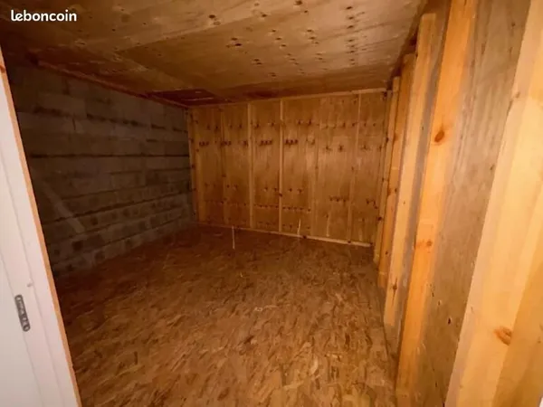 Box, garage,garde meuble, entrepot, Local