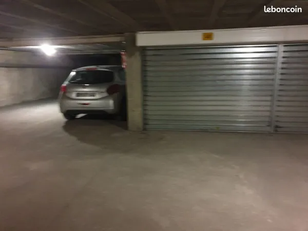 Location garage pour petites autos Ste baume Timone Marseille