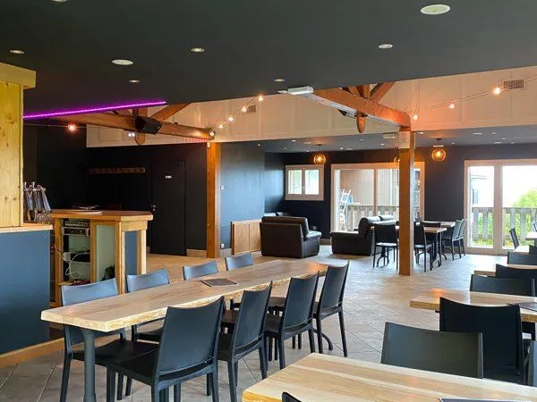 Bar restaurant discothèque