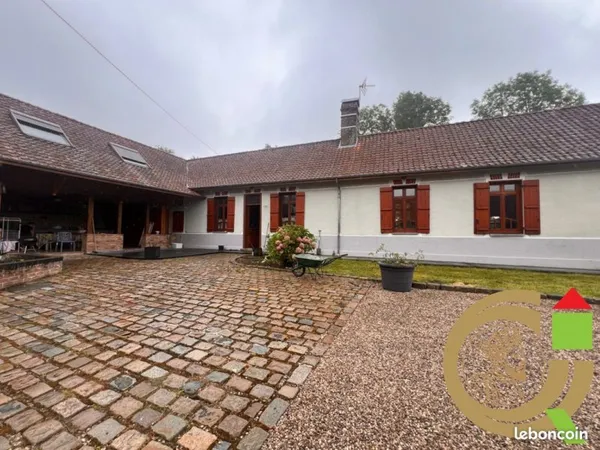 Maison 7 pièces 347 m²