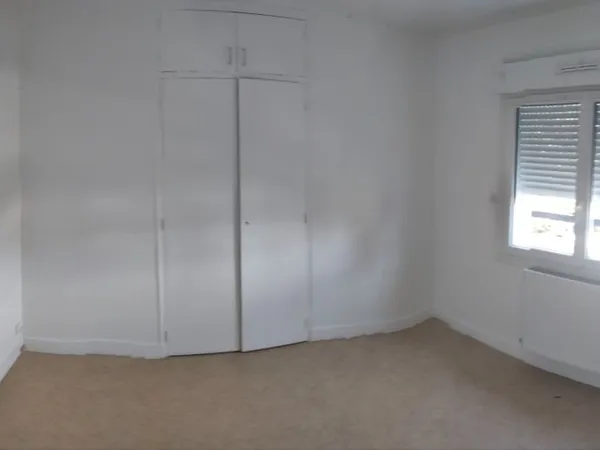Appartement T2 rénové - 1 chambre - Proche gare et centre-ville - Châteaudun