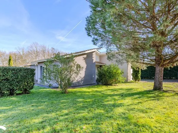 Contemporaine de 5 pièces principales