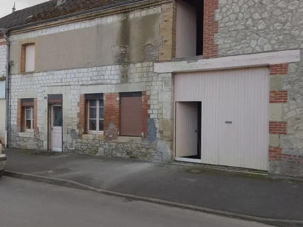 ASFELD centre 08190 REIMS à 25,' maison avec jardin grenier aménageable,chartil,travaux