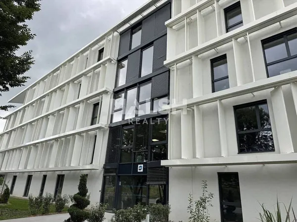 Bureaux 284 m²