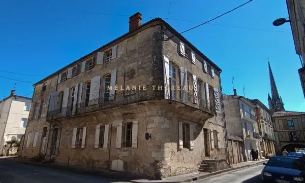 Maison 15 pièces 365 m²